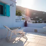 Feriehus Tinos Blue House Kardhianí