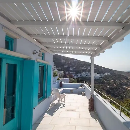 Holiday home Tinos Blue House Kardhiani